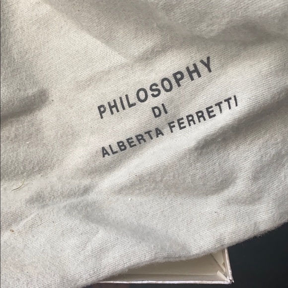 Shoes - Picture 3 of 4